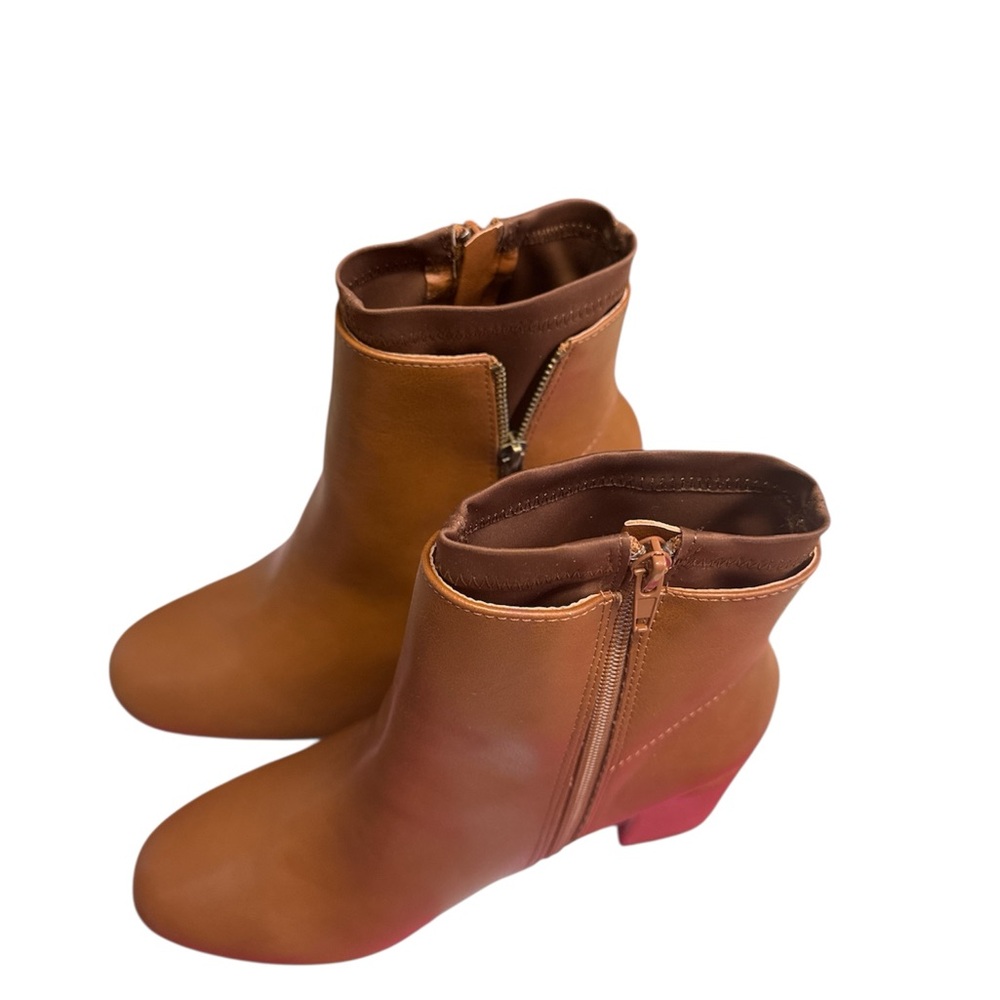 Ashley Stewart, Loretta Stylish Tan and Red Ankle Boots size 9W